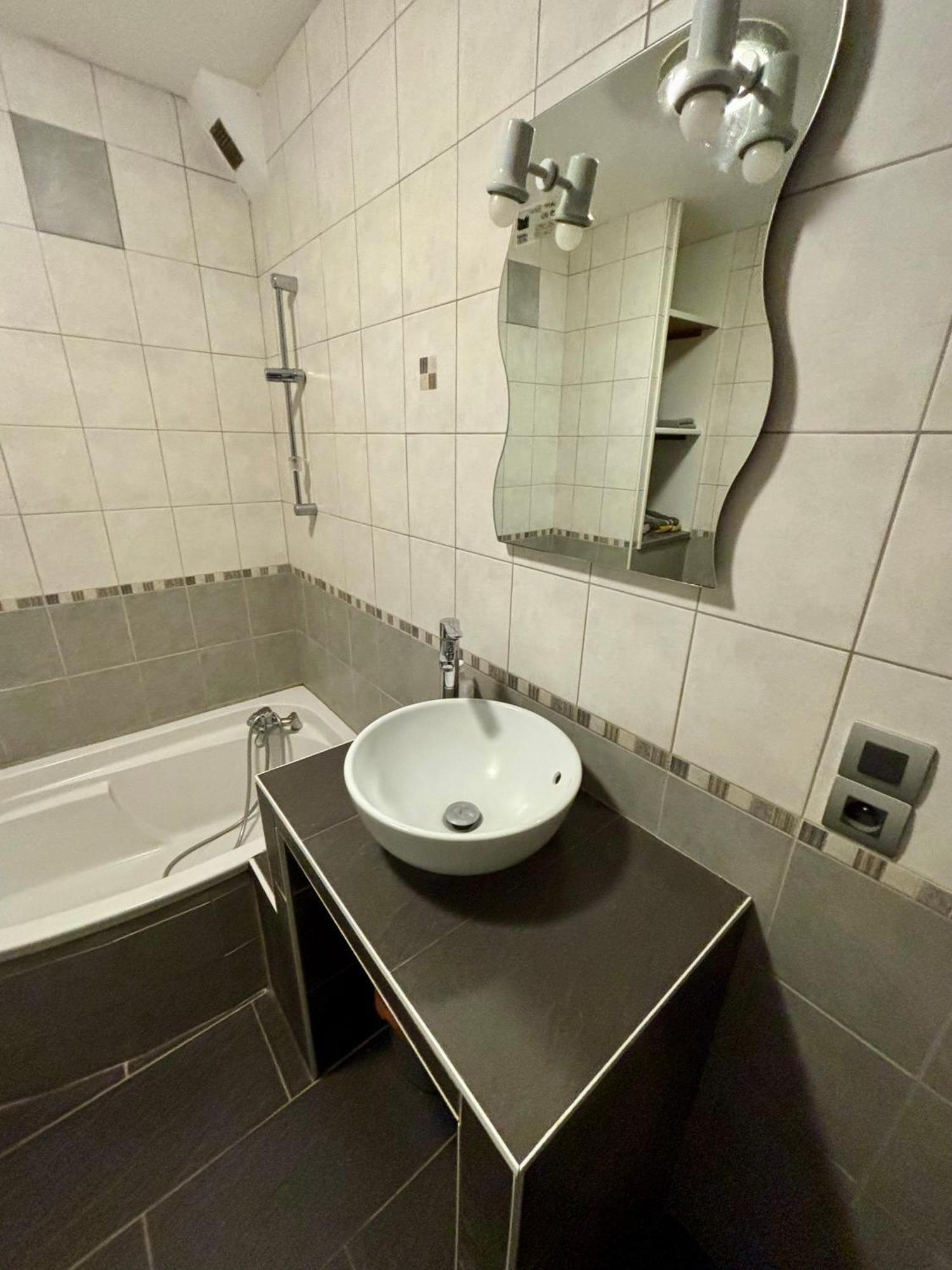 Studio - Baignoire - Pret De Vtt - Lave Linge Le Puy-en-Velay Dış mekan fotoğraf
